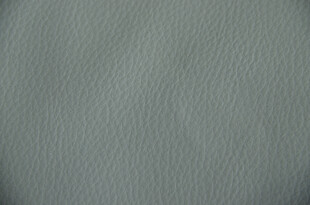 浅灰色纹理菱格皮质布料特写