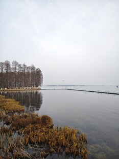湖畔冬日景致