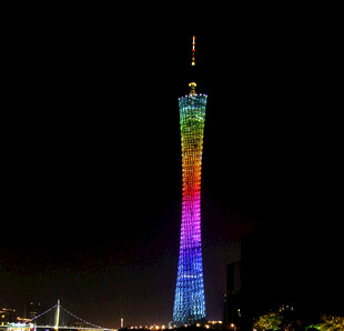 广州塔夜景绚丽多彩