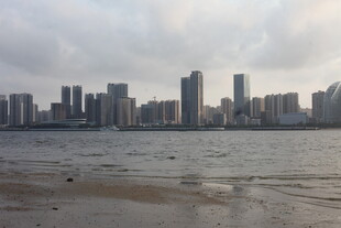 湛江海滨城市天际线景观