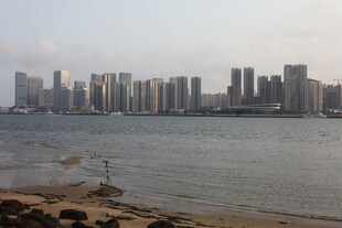 湛江海滨城市天际线美景