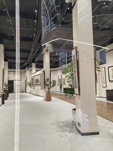 现代艺术展厅内部景观