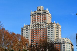 风格宏伟建筑
