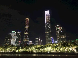 深圳璀璨夜景城市天际线