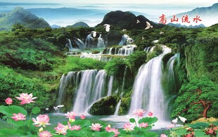 山水间的秀丽瀑布景观