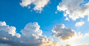 蓝天白云下的美好景致