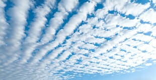 蓝天白云的美丽天空景象