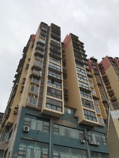 高层居民楼外观