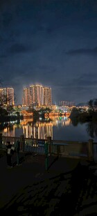 城市夜景河畔高楼灯光秀