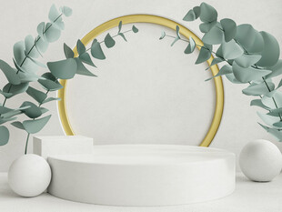 绿植环绕的圆形展示台