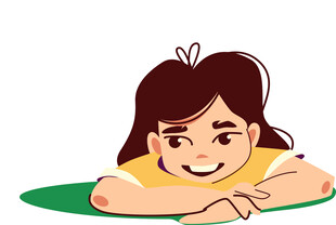 趴着微笑的可爱小女孩