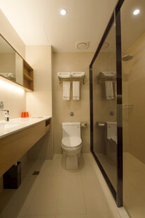 现代简约风格卫生间设计