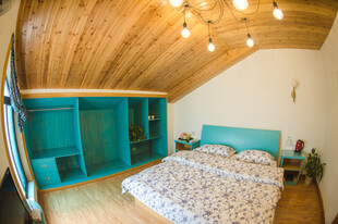 阁楼卧室 清新木质风格空间