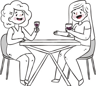 两位女士桌边举杯共饮