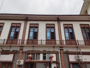 中式传统二层建筑外观