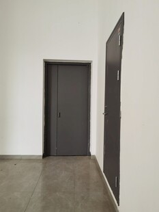 简约室内单门场景