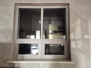 简约银灰色窗户外观展示