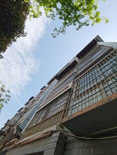 老式居民楼外观景象