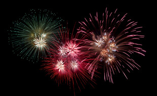 夜空中绚烂的烟花绽放