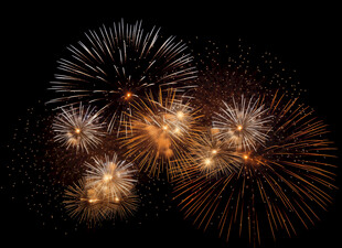 夜空中绚烂的烟花绽放