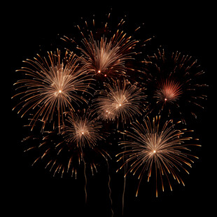 夜空中绚烂的金色烟花