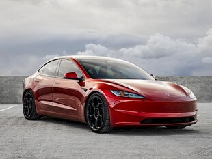 红色炫酷特斯拉Model 3
