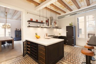 现代简约开放式厨房餐厅空间