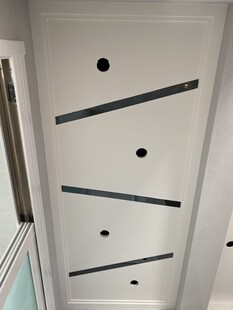 简约白色天花板灯具设计