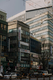 城市街头繁华商业景象