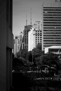 城市建筑景观黑白影像