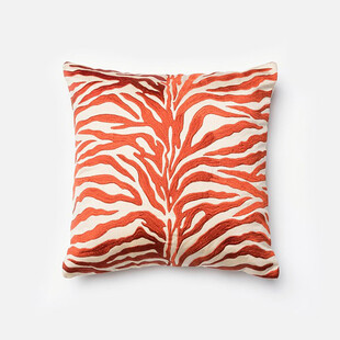 橙白条纹抱枕
