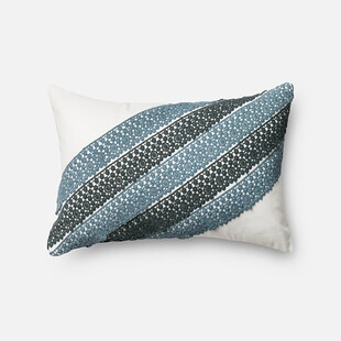 蓝灰条纹抱枕