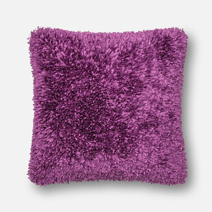 紫色毛绒抱枕