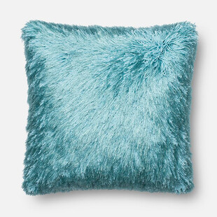 蓝绿色毛绒抱枕