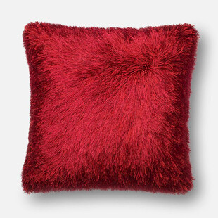红色毛绒方形抱枕