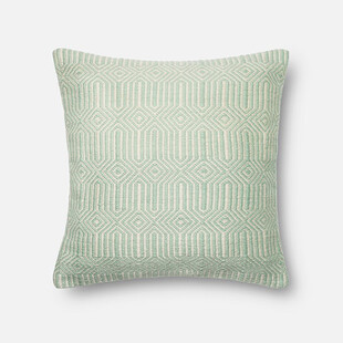 浅绿色条纹装饰抱枕