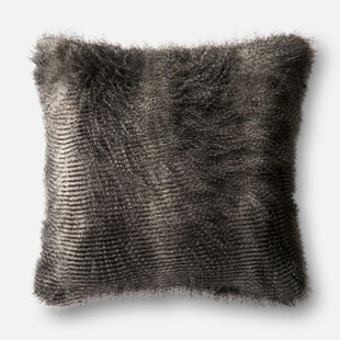 毛绒质感方形抱枕