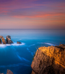 海边黄昏岩石美景