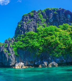 海岛青山绿水美景