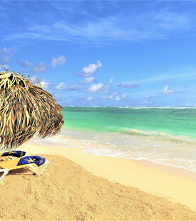 热带海滩度假风光