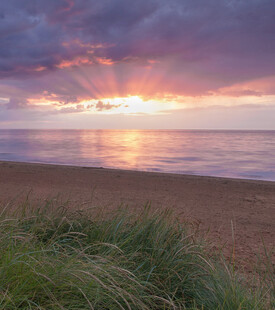 海边绝美日落景色