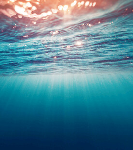 水下光影梦幻景象