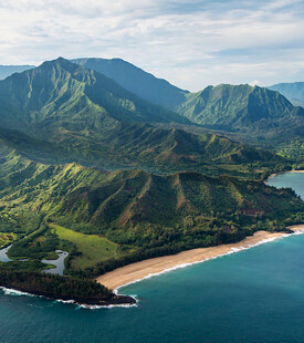 山海相依的美丽海滨风光