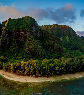 海岛青山绿水美丽风光