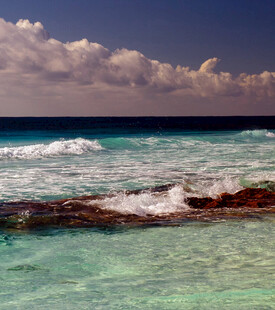 美丽海滨风光海浪拍岸