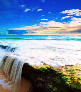 海边绝美瀑布与壮丽海景