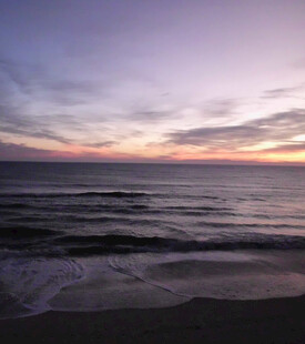 海边日落时分的美丽景致