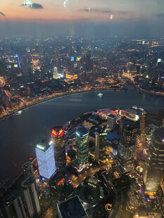 上海中心顶楼夜景