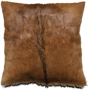 棕色毛绒抱枕