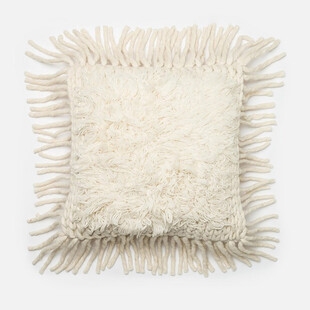 米白色流苏装饰抱枕
